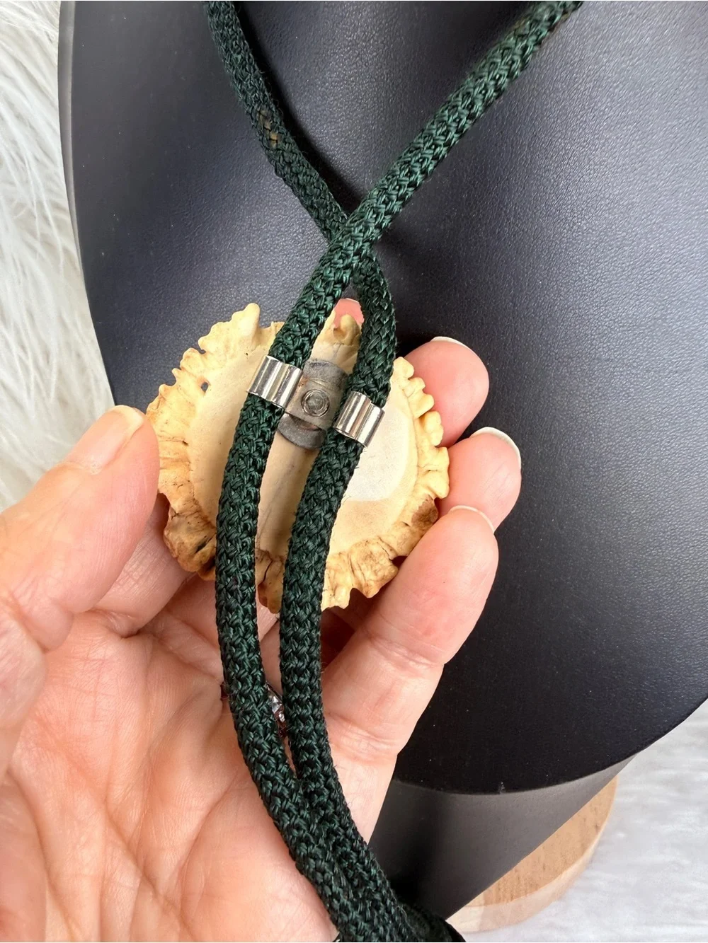 Vintage Carved Antler Bighorn Sheep Bolo Tie Turquoise Blue Eyes Western